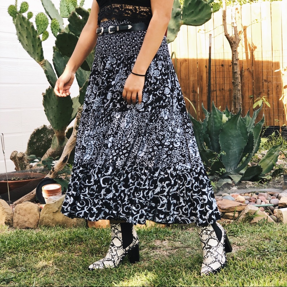 Prairie Fire Black White Floral Paisley Patchwork Prairie Tiered Maxi Skirt OS/M
